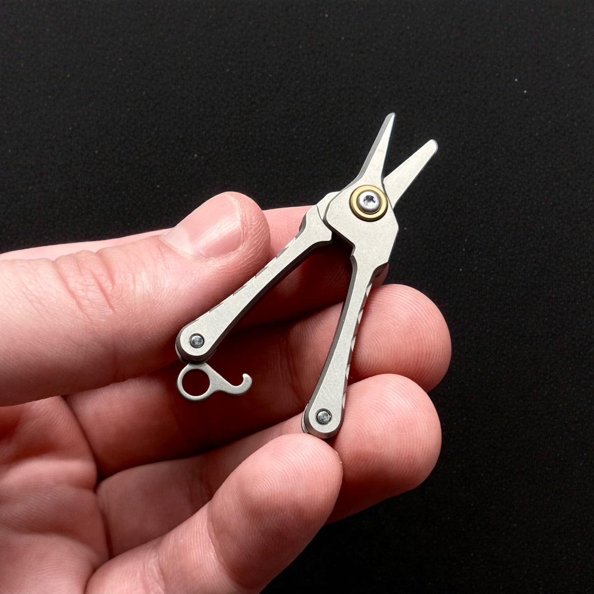 Titanium Mini Keychain Scissors · 55 mm