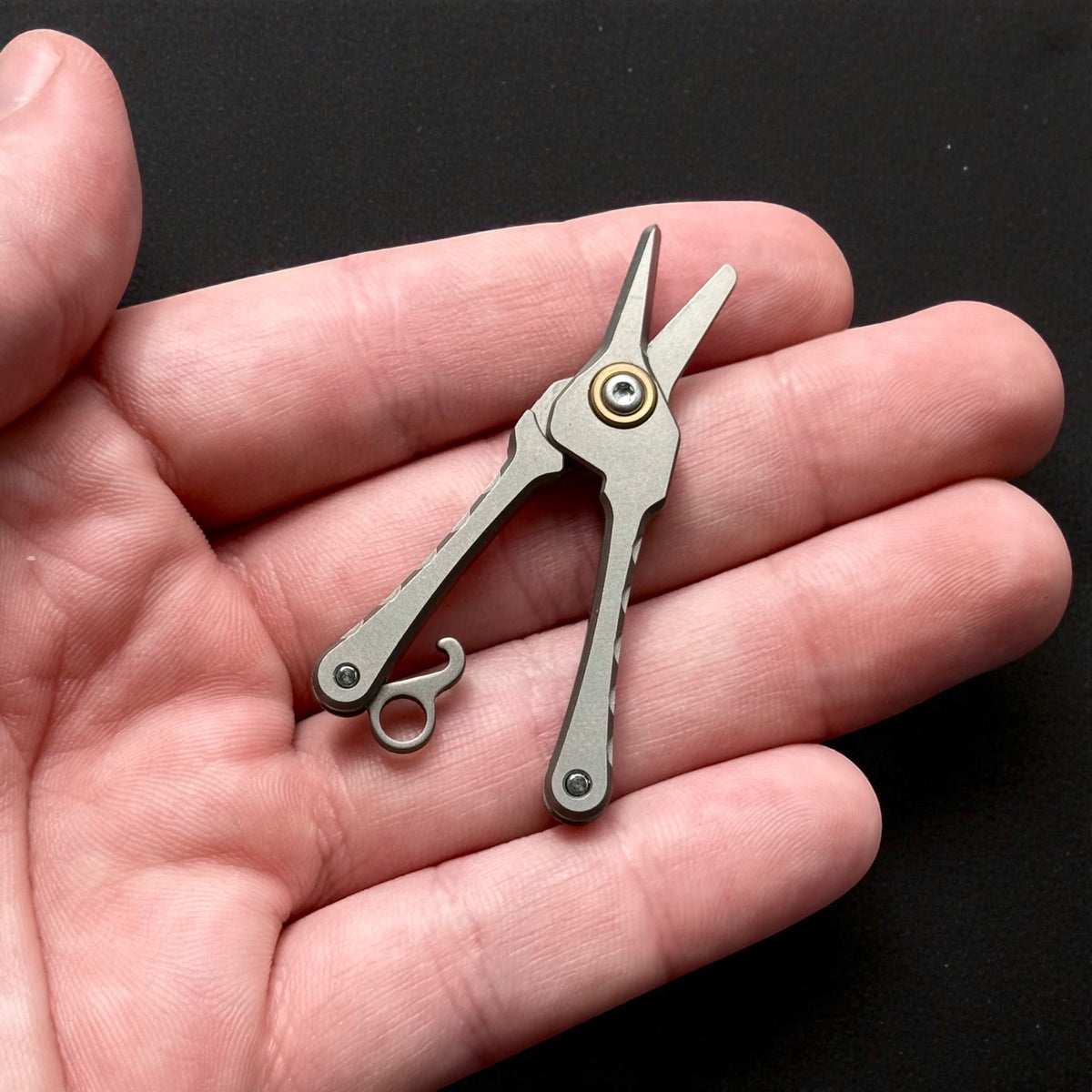 Titanium Mini Keychain Scissors · 55 mm