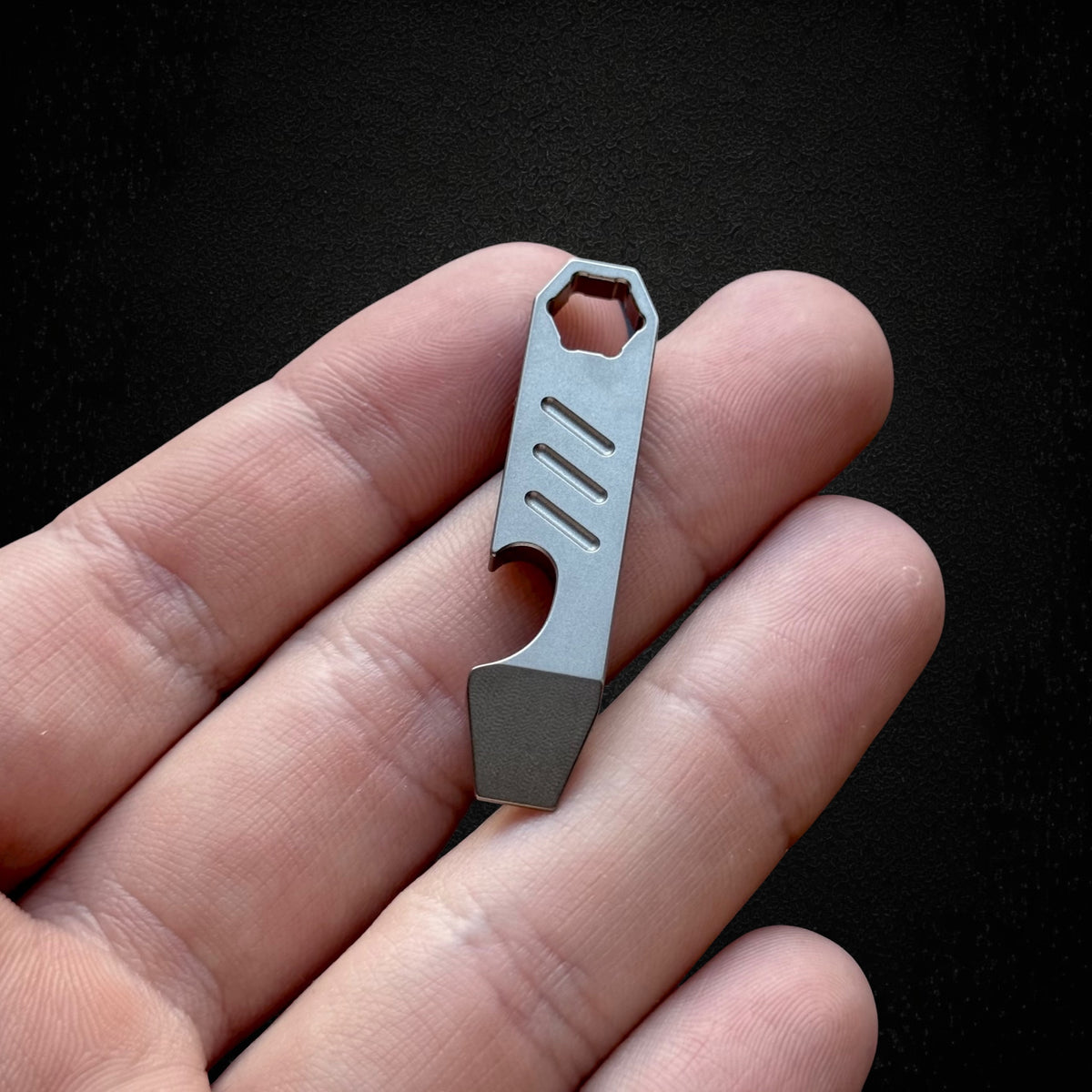 Titanium Mini Pry Bar with Hex Bit Driver & Bottle Opener · 44 mm
