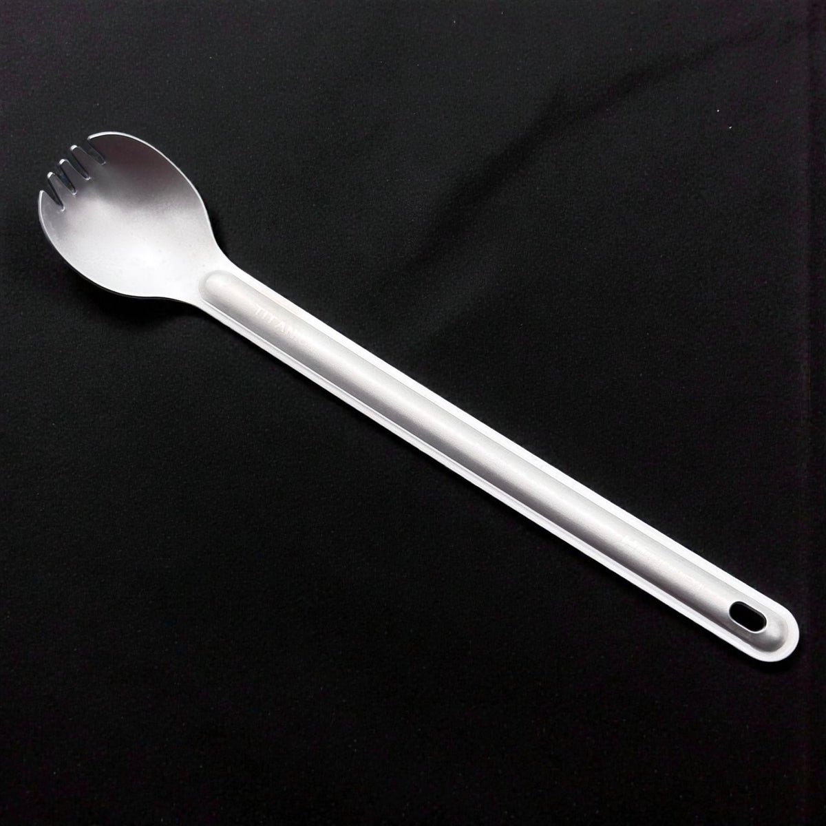 Titanium Long-Handle Spork · 21.5 cm