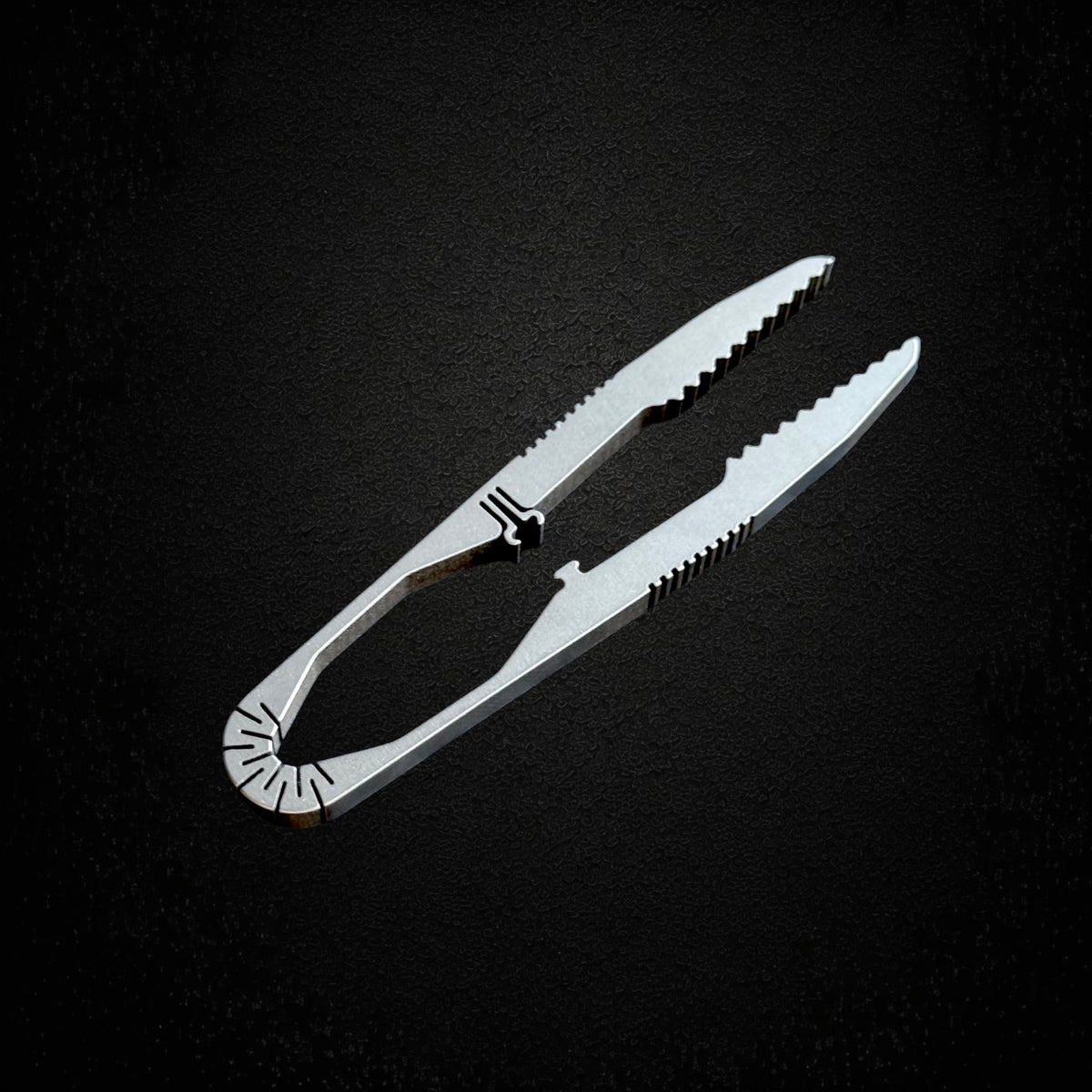 Titanium Tweezers for Grooming & Camping · 71 mm