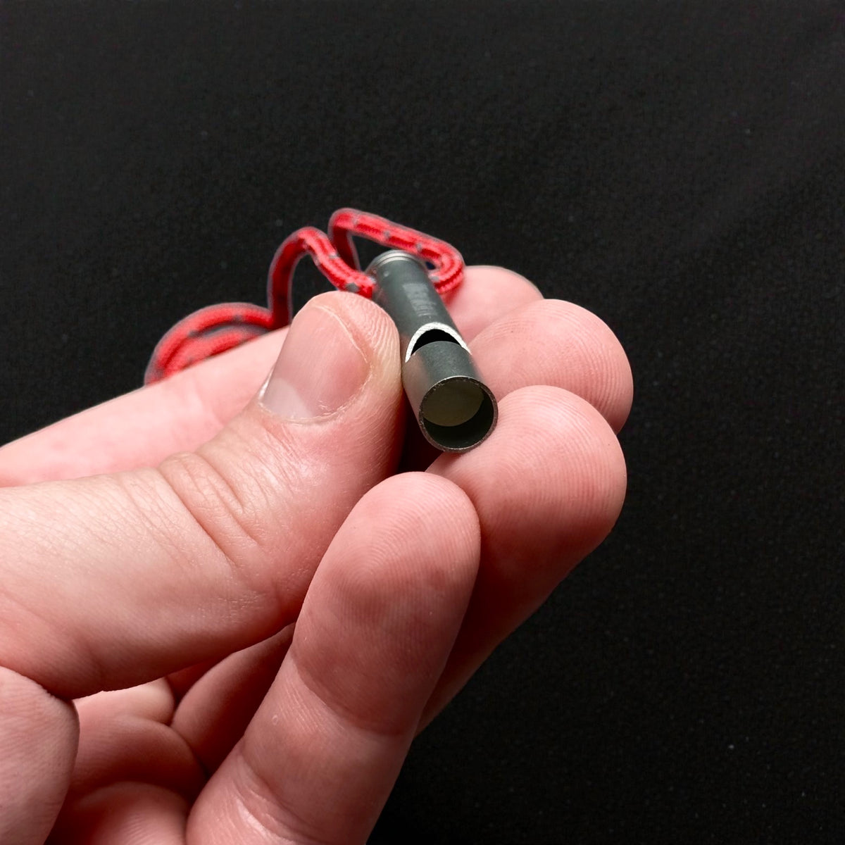 Titanium Emergency Whistle · 55 mm