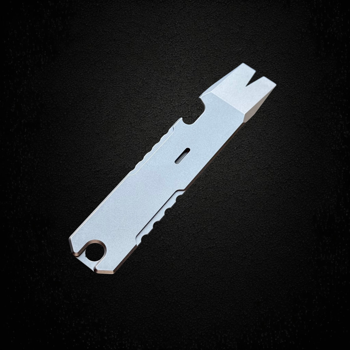 Titanium Pry Bar with Nail Puller, Bottle Opener & Glow Slot · 96 mm