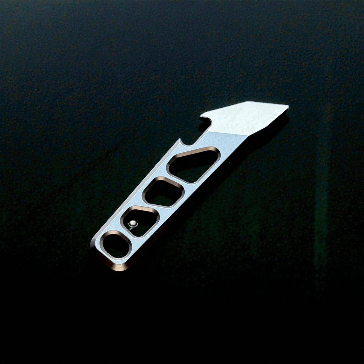 Skeletonized Titanium Pry Bar with Box Opener · 89 mm