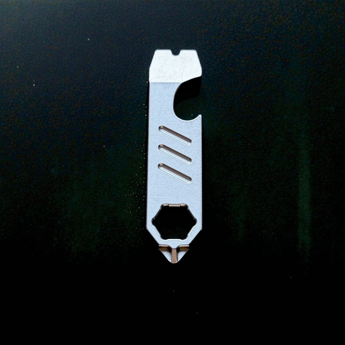 Mini Titanium Pry Bar with Bottle Opener, Nail Puller & Hex Wrench · 75 mm