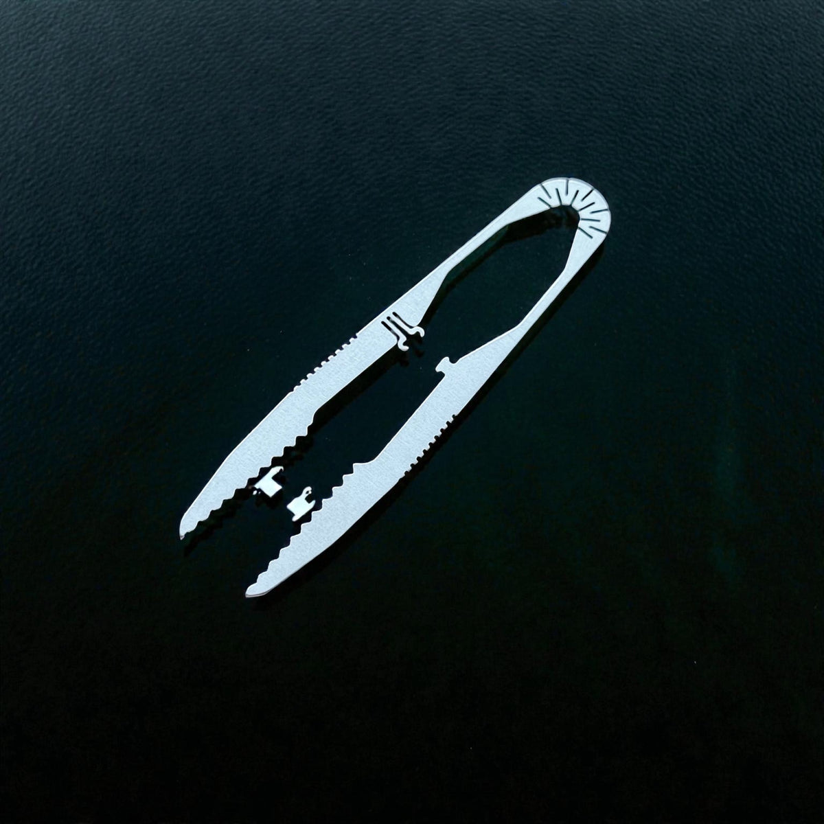 Titanium Tweezers for Grooming & Camping · 71 mm