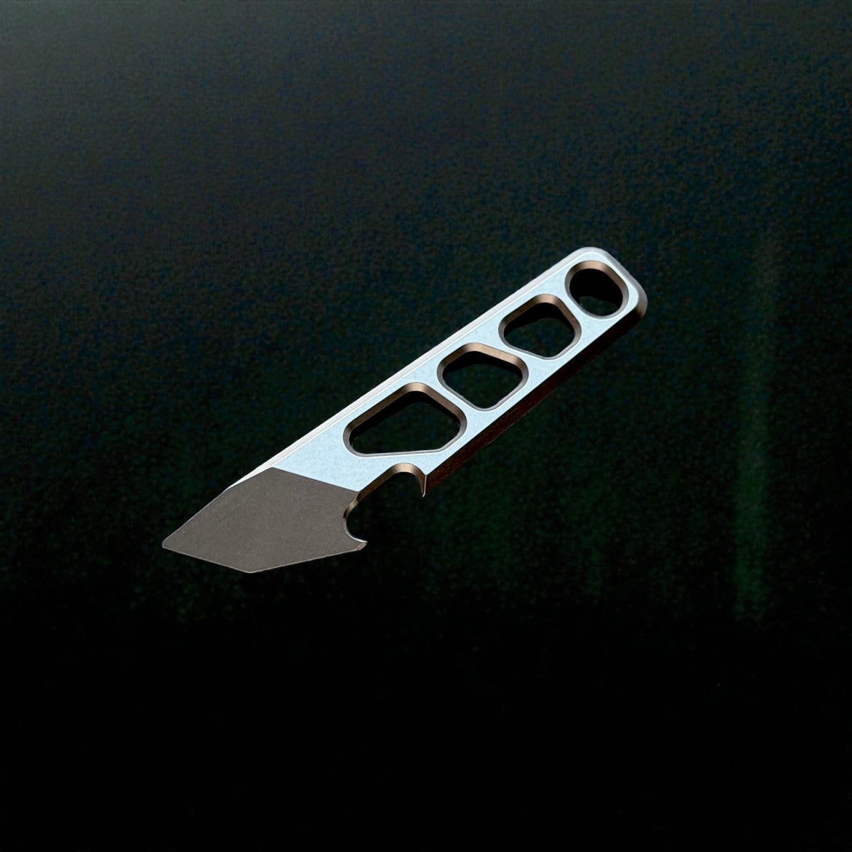 Skeletonized Titanium Pry Bar with Box Opener · 89 mm