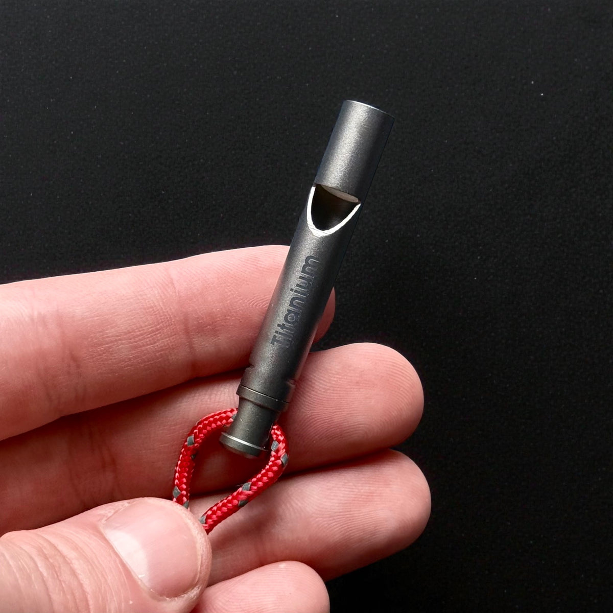 Titanium Emergency Whistle · 55 mm