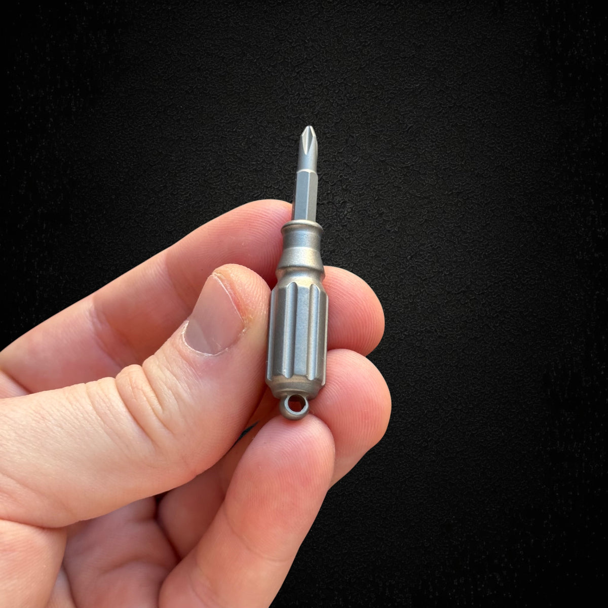 Titanium Mini Keychain Screwdriver with Phillips Bit · 45 mm