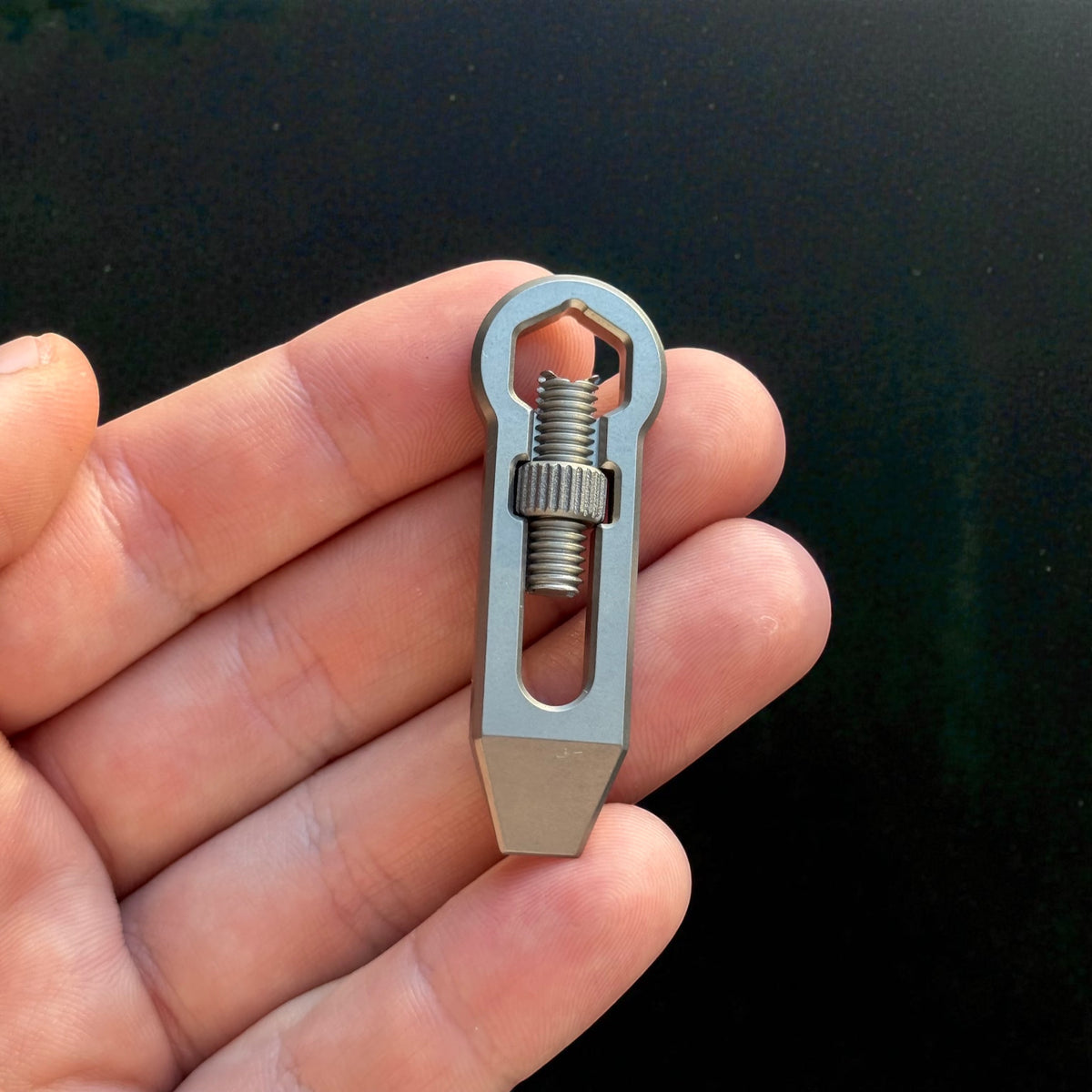 Titanium Mini Adjustable Wrench & Pry Bar · 53 mm