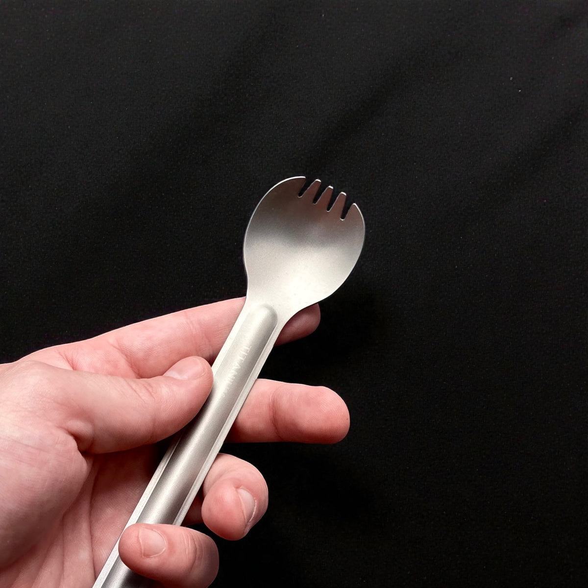 Titanium Long-Handle Spork · 21.5 cm
