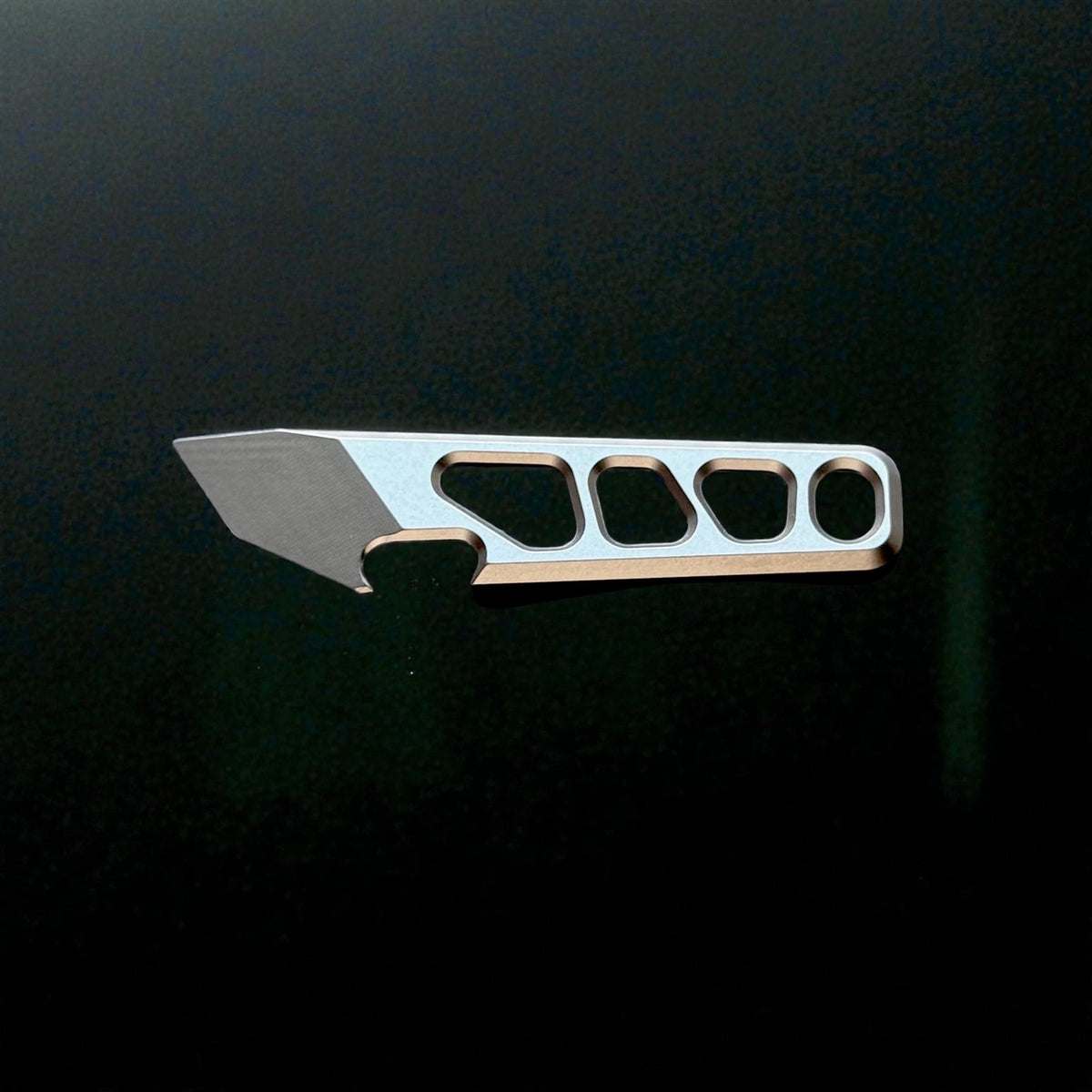 Skeletonized Titanium Pry Bar with Box Opener · 89 mm