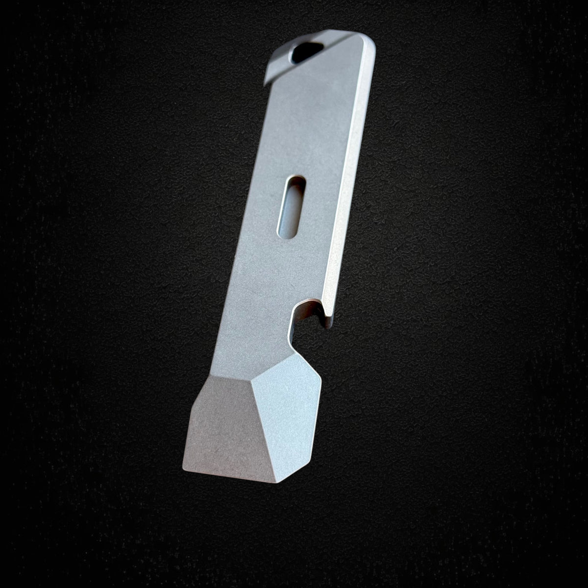 Titanium Pocket Crowbar with Nail Puller & Bottle Opener · 115 mm
