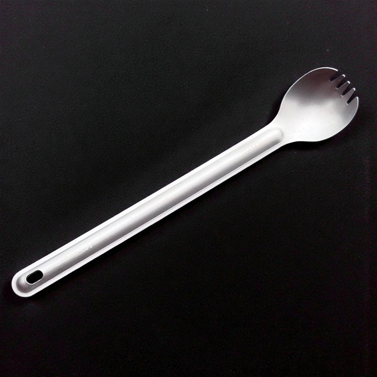 Titanium Long-Handle Spork · 21.5 cm