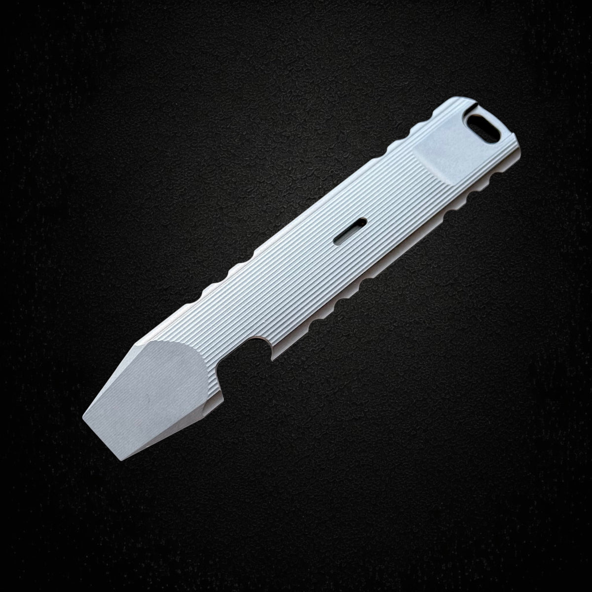 Heavy-Duty Titanium Crowbar with Hex Wrench · 120 mm