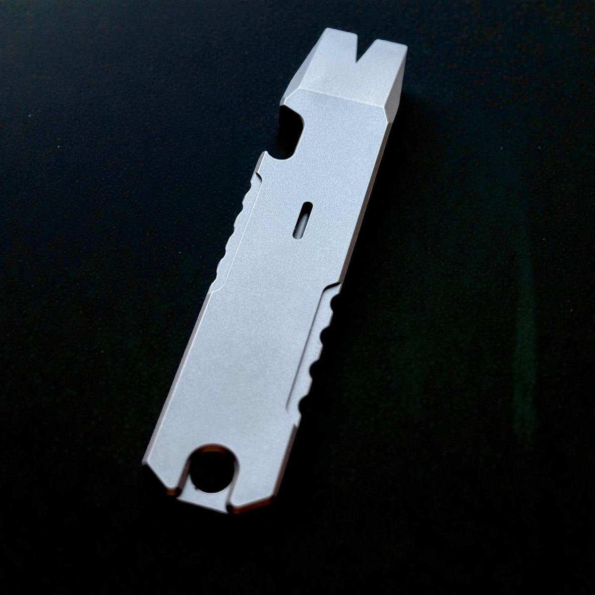 Titanium Pry Bar with Nail Puller, Bottle Opener & Glow Slot · 96 mm