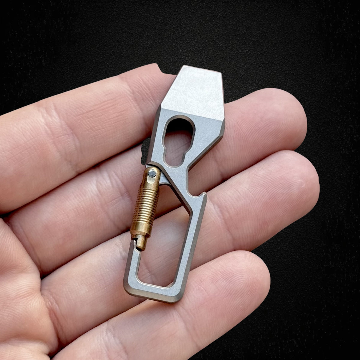Titanium Carabiner Pry Bar with Bottle Opener & Brass Gate · 60 mm