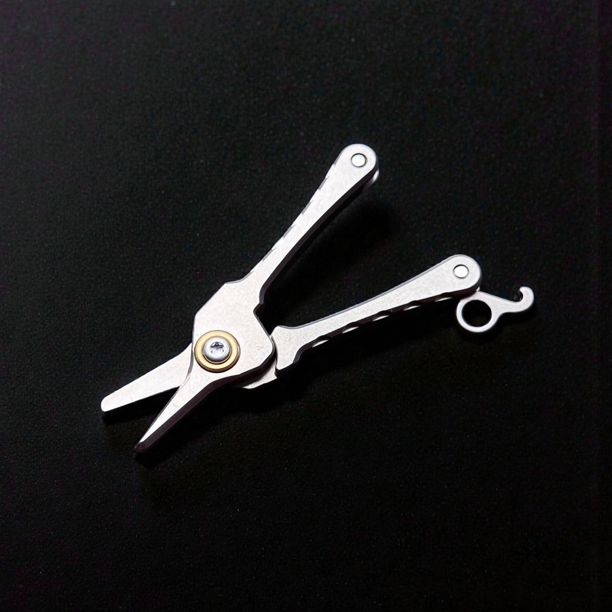 Titanium Mini Keychain Scissors · 55 mm