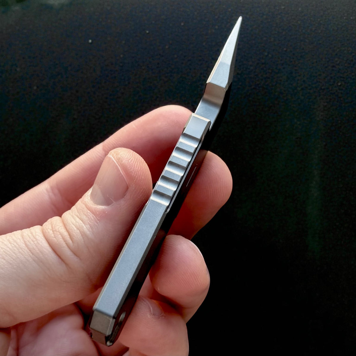 Titanium Pry Bar with Nail Puller, Bottle Opener & Glow Slot · 96 mm