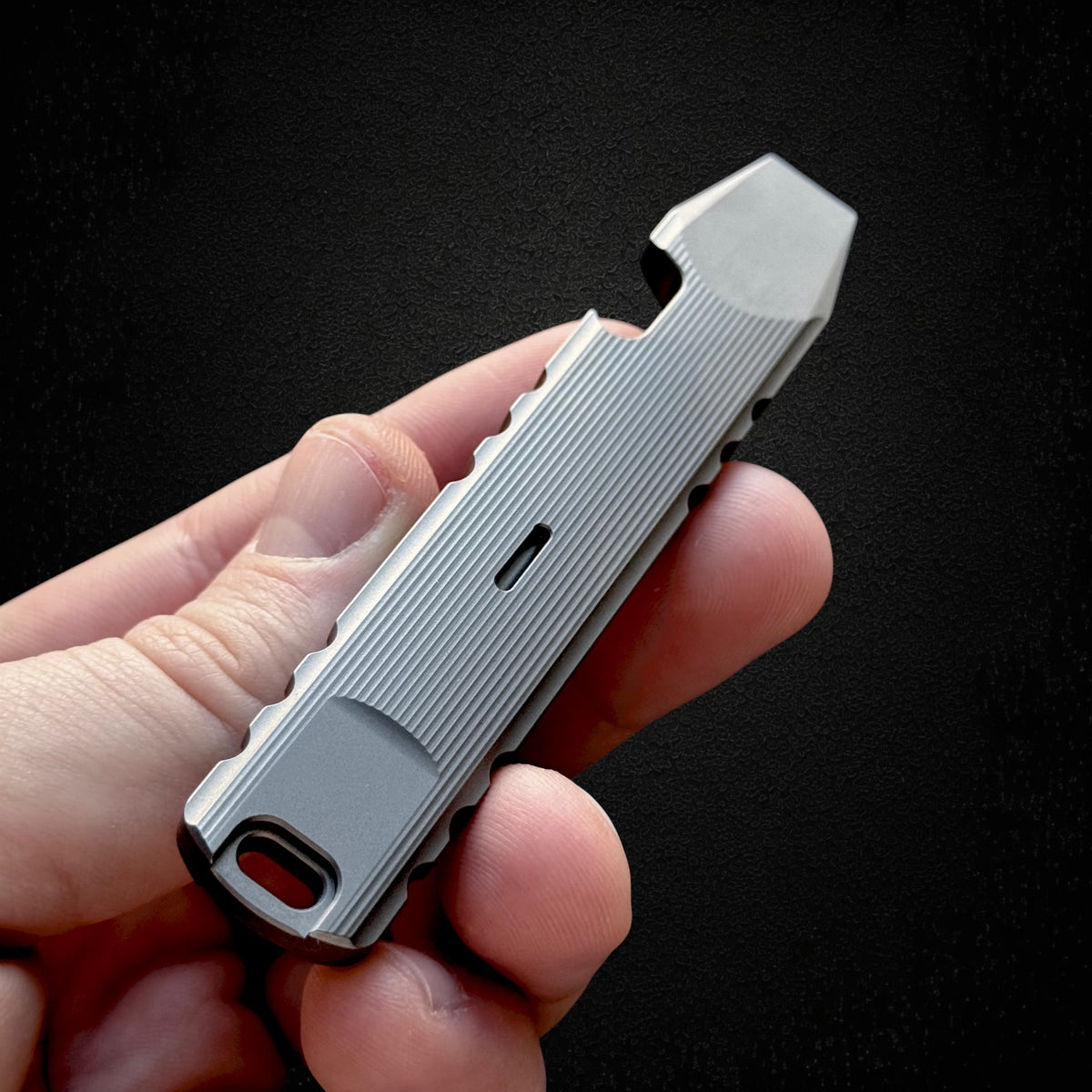 Heavy-Duty Titanium Crowbar with Hex Wrench · 120 mm